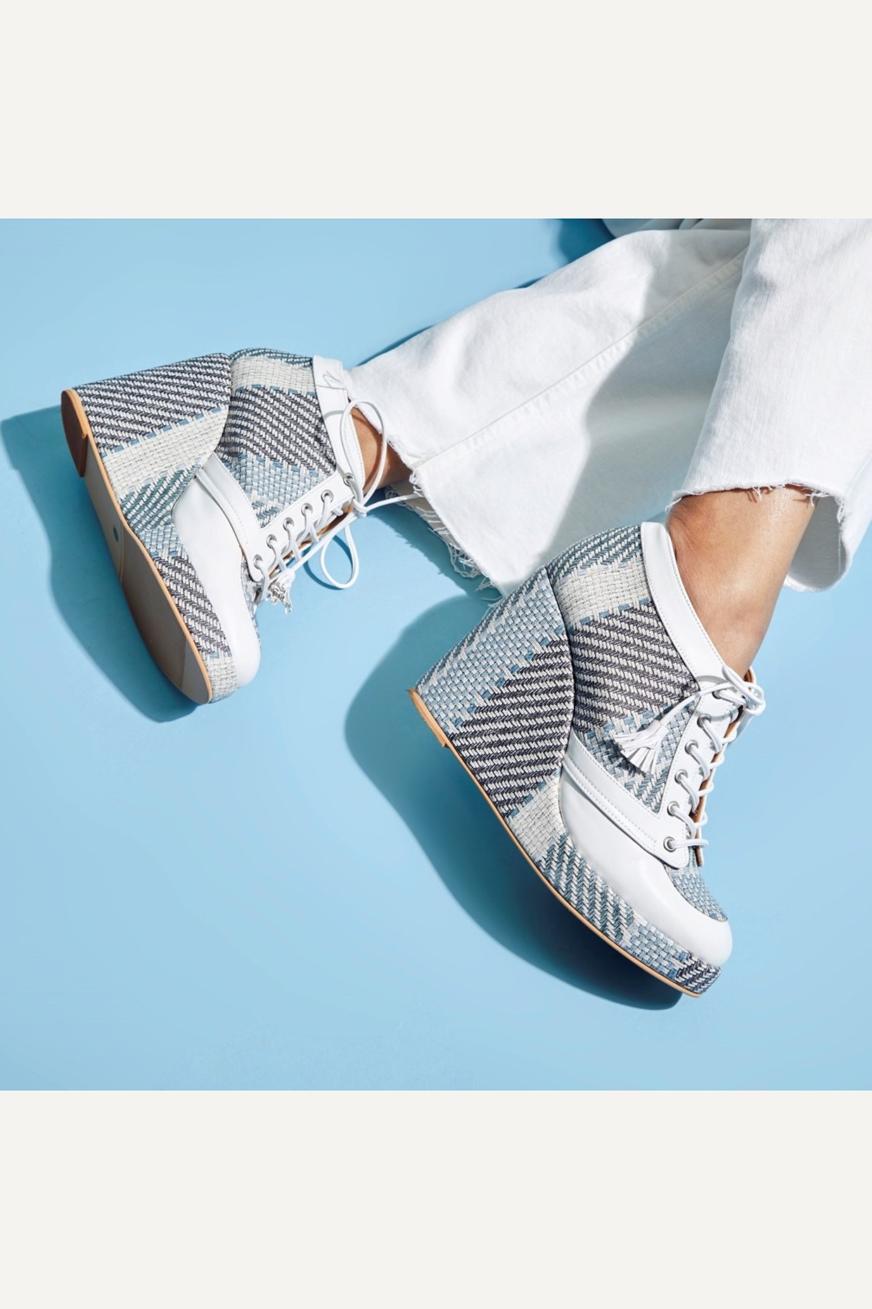 Leather wedge sneakers in white - KeeShoes